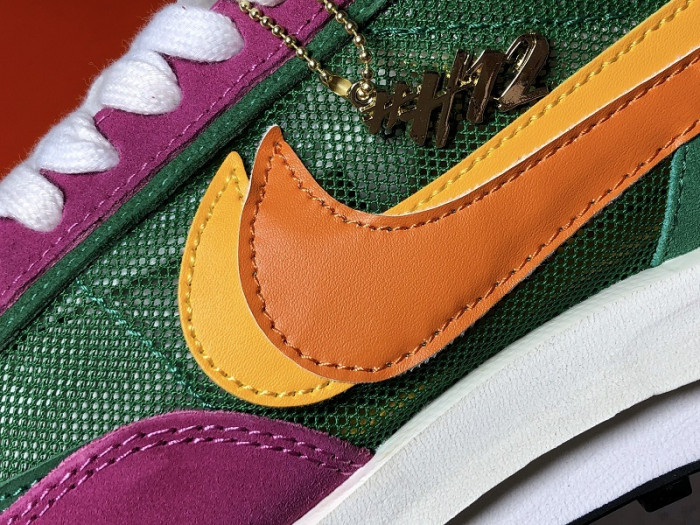 nike ld waffle sacai pine green  bv0073-301