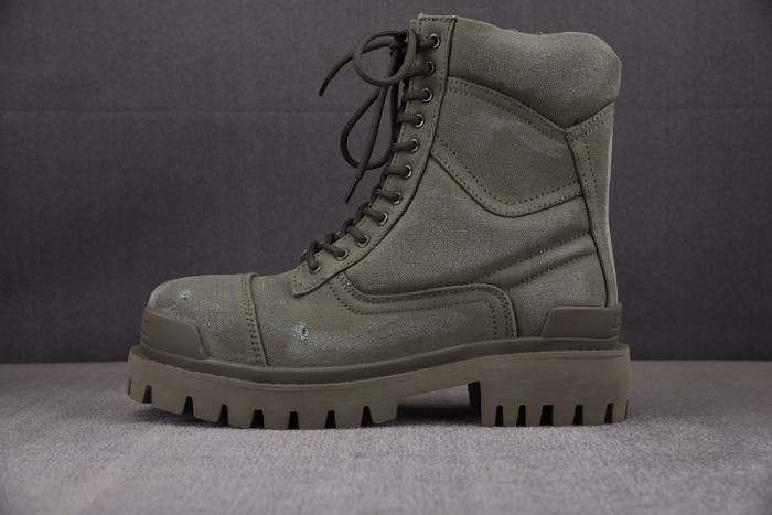 Ba*len*cia*ga boots