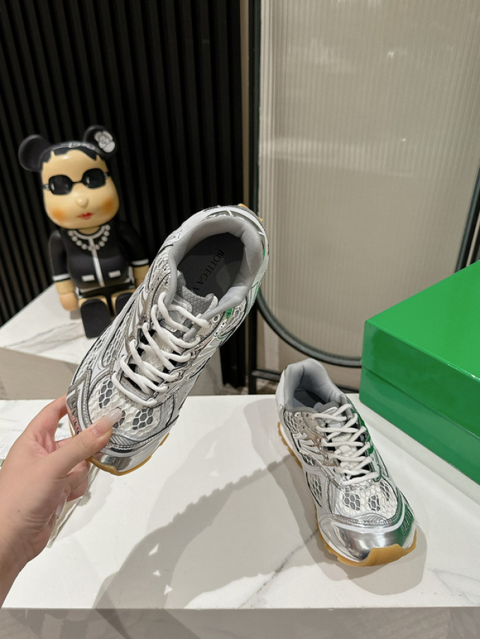 Bo*te*ga ve*ne*ta sneakers