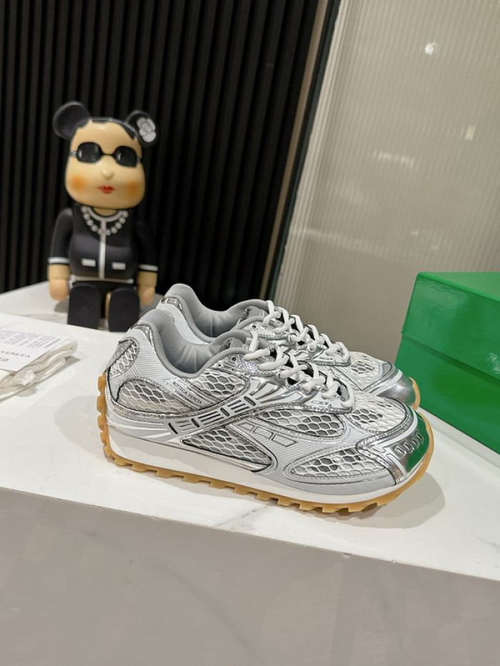 Bo*te*ga ve*ne*ta sneakers