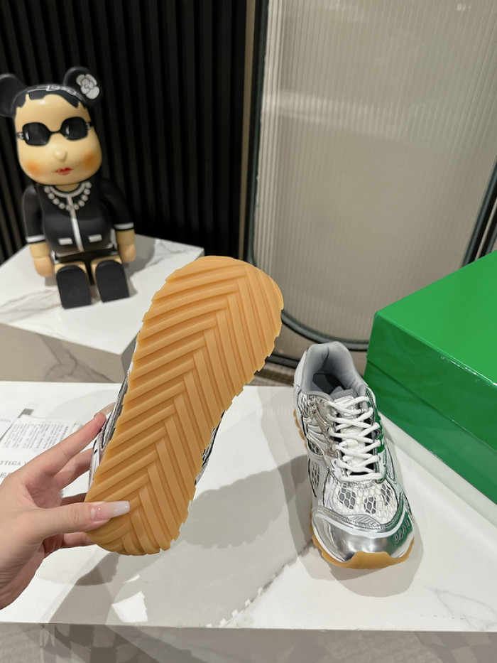Bo*te*ga ve*ne*ta sneakers