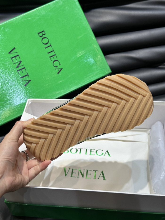 Bo*te*ga ve*ne*ta sneakers
