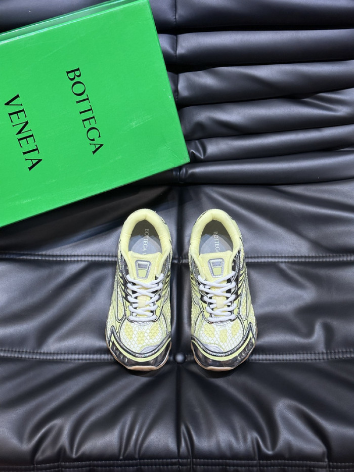 Bo*te*ga ve*ne*ta sneakers