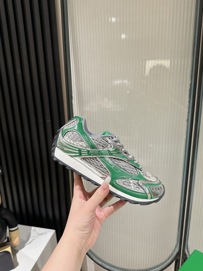 Bo*te*ga ve*ne*ta sneakers