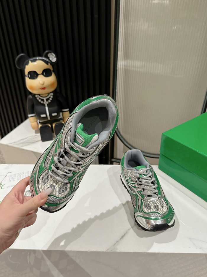 Bo*te*ga ve*ne*ta sneakers