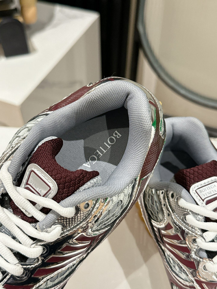 Bo*te*ga ve*ne*ta sneakers