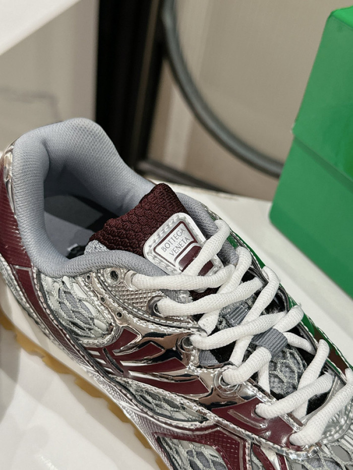 Bo*te*ga ve*ne*ta sneakers