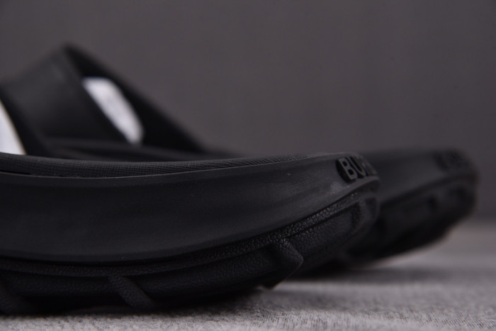 bur_berry slippers