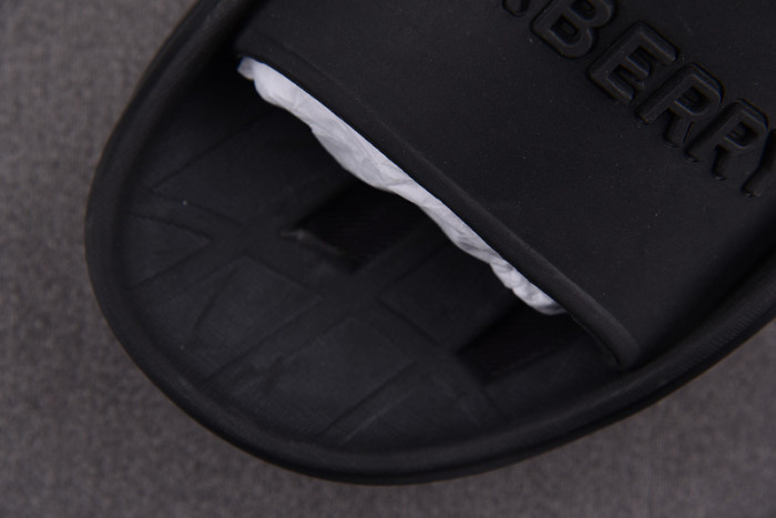 bur_berry slippers