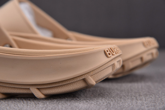 bur_berry slippers