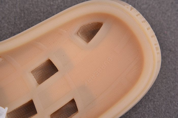 bur_berry slippers