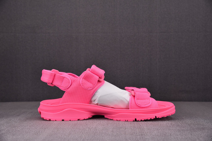 blcg sandals