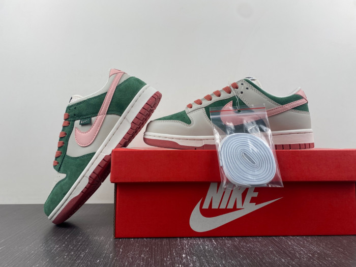 wmns dunk low se 