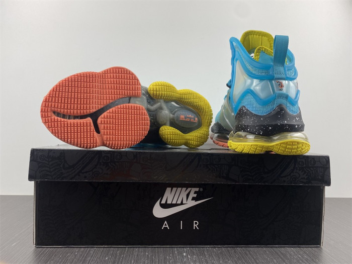 nike lebron 19 christmas - dc9338-400