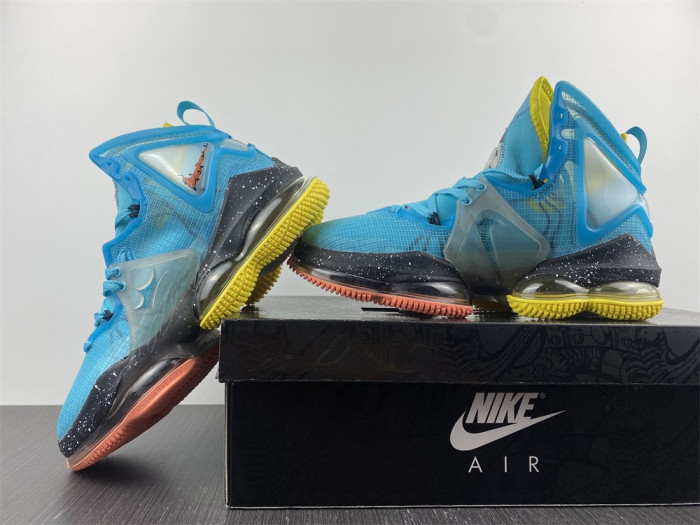 nike lebron 19 christmas - dc9338-400