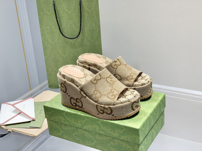 gucc slippers