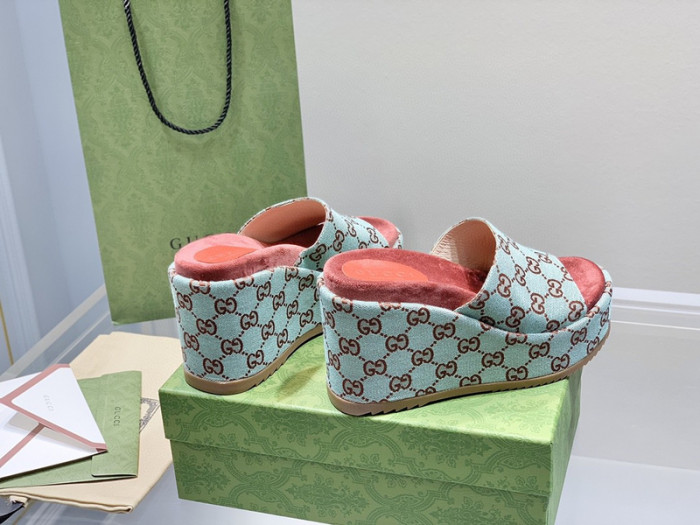 gucc slippers