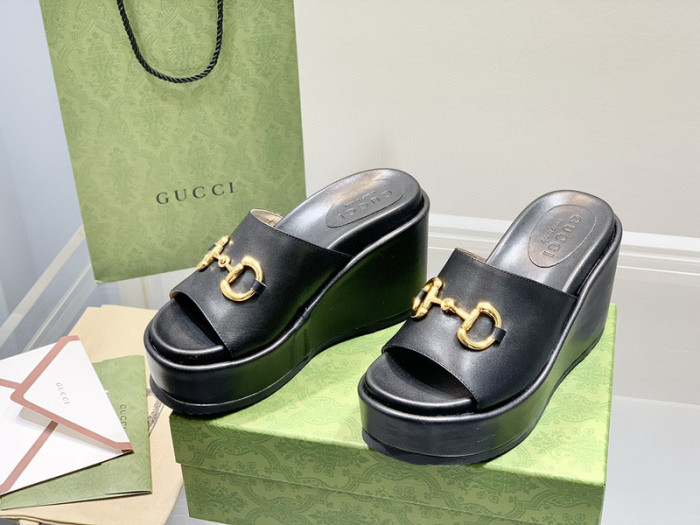 gucc slippers