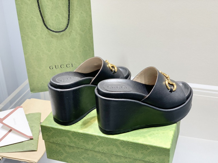gucc slippers