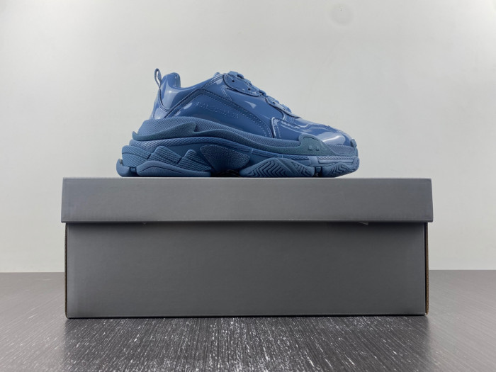 blcg sneaker triple.s.