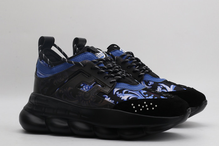 vers sneakers