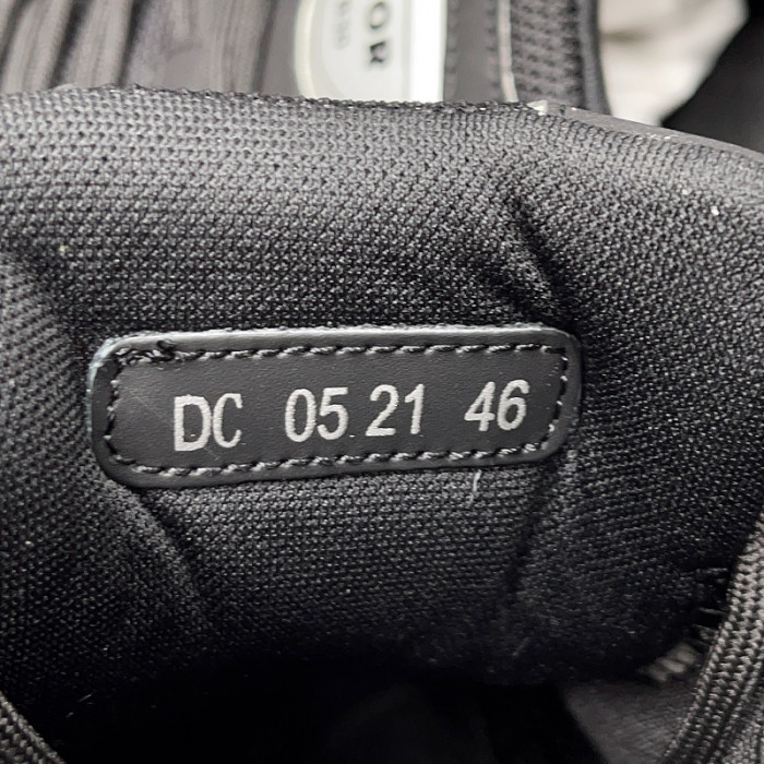 b30 sneaker