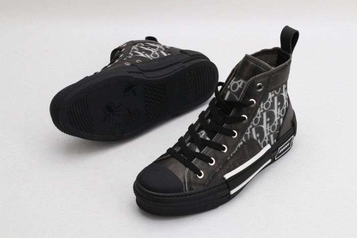 d10r b23 homme kaws high top sneaker