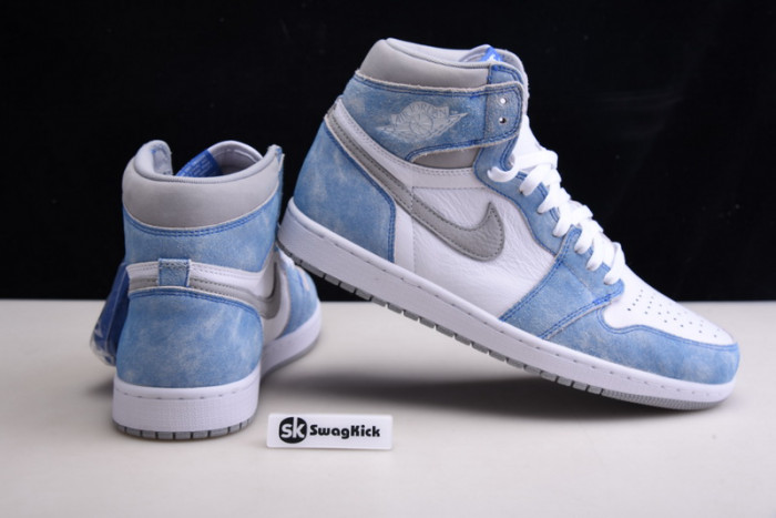 air jordan 1 retro high og hyper royal  555088-402