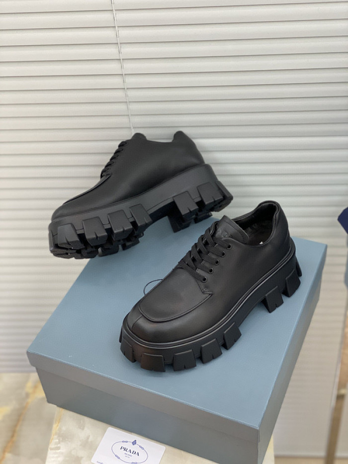 pra_da boots