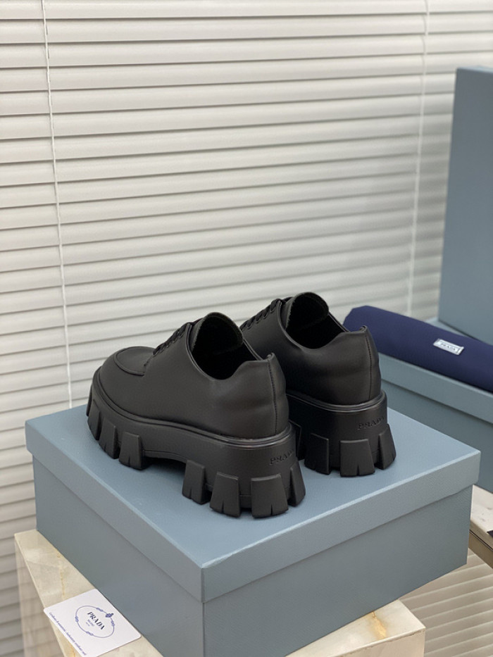 pra_da boots