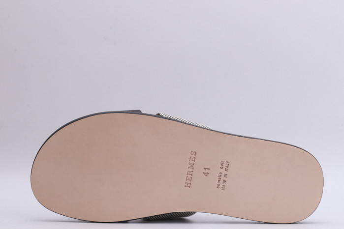 herm*s slippers