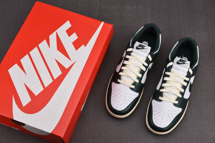 nike dunk low vintage green- dq8580-100