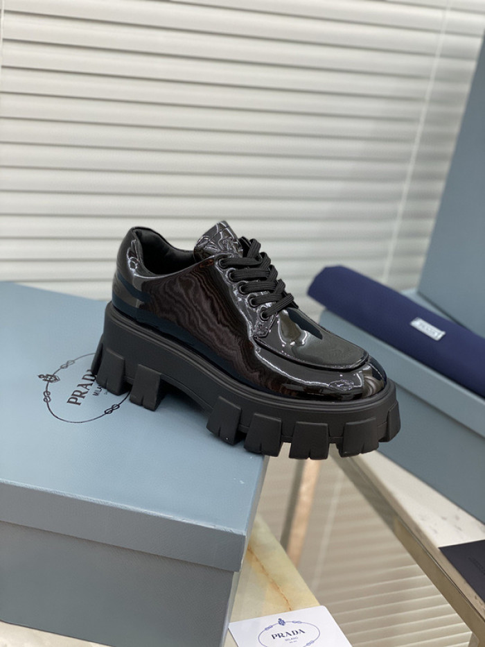 pra_da boots