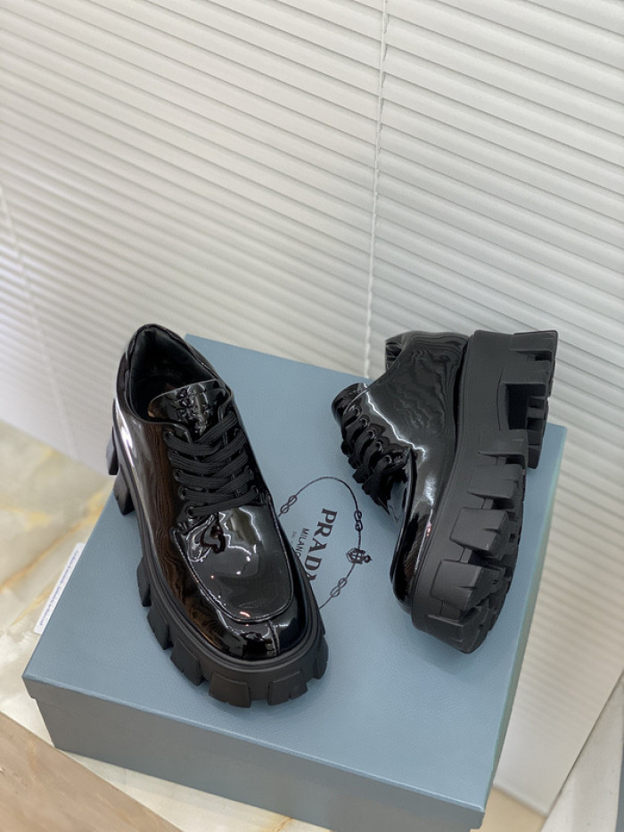 pra_da boots