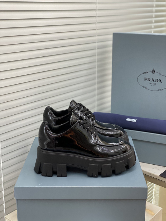 pra_da boots