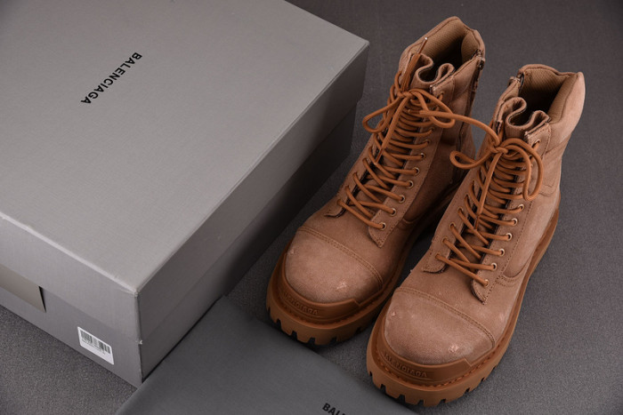 Ba*len*cia*ga boots