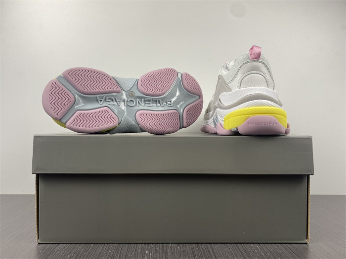 blcg sneaker triple.s.