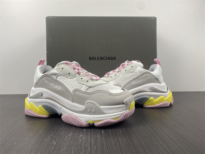 blcg sneaker triple.s.