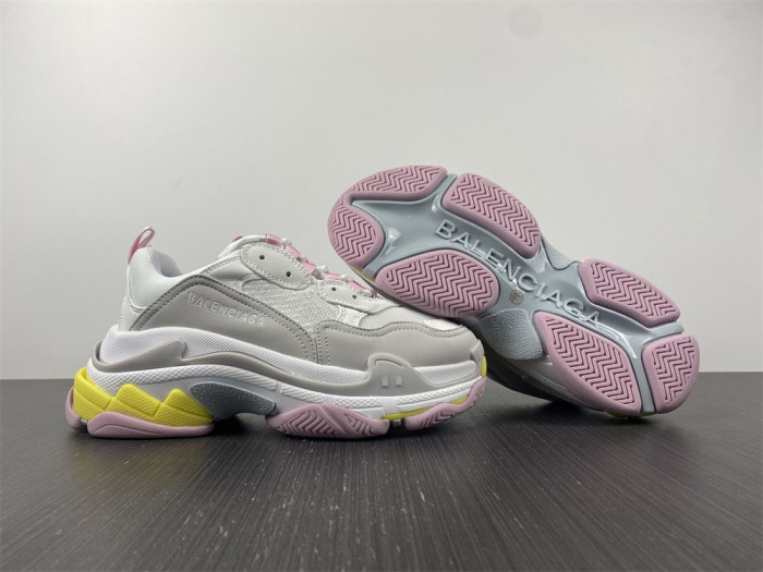 blcg sneaker triple.s.