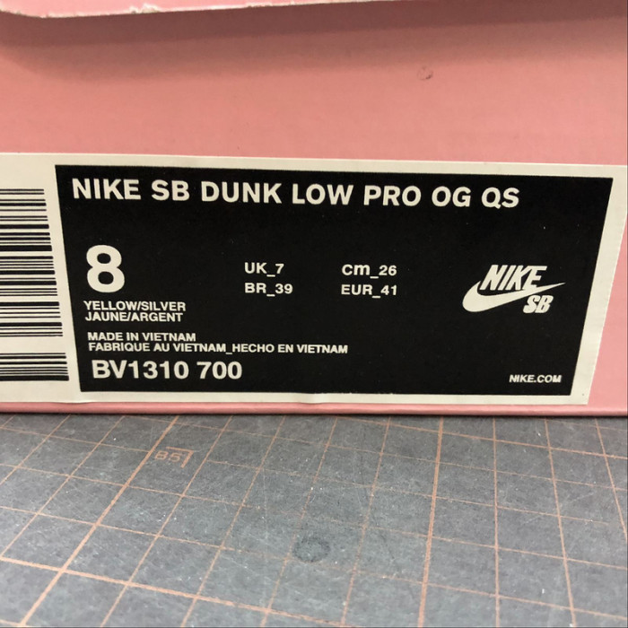 nike sb dunk low diamond S*pply co canary diamond (friends and family)  bv1310-700