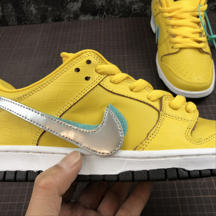 nike sb dunk low diamond S*pply co canary diamond (friends and family)  bv1310-700