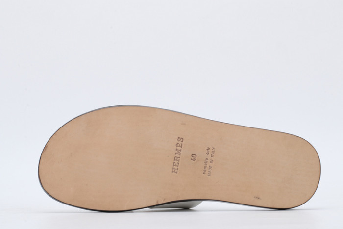herm*s slippers