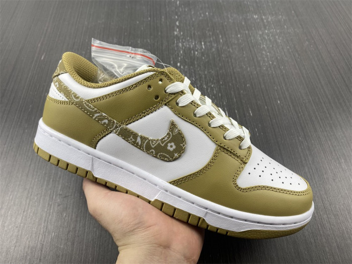 nike dunk low essential paisley pack barley  dh4401-104
