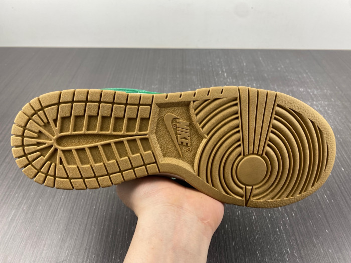 nike  dunk low "green and gold" fb7173-131