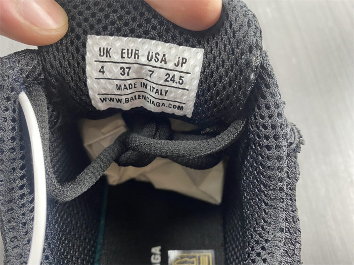 Ba*len*cia*ga -phantom sneakers