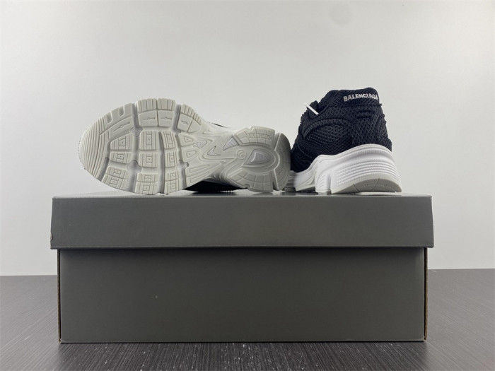 Ba*len*cia*ga -phantom sneakers