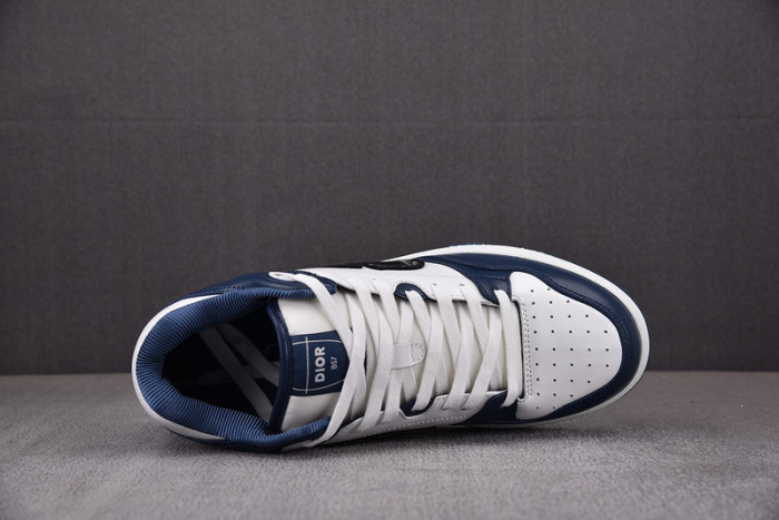 d10r b57 sneaker
