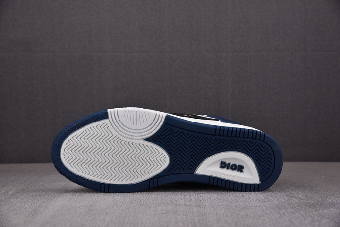 d10r b57 sneaker