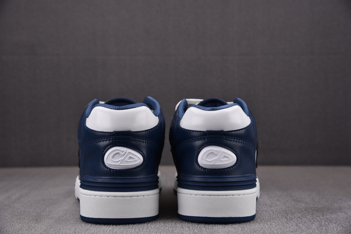 d10r b57 sneaker