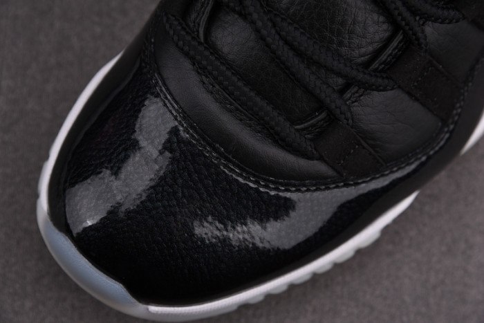 air jordan 11 low "72-10" av2187-001